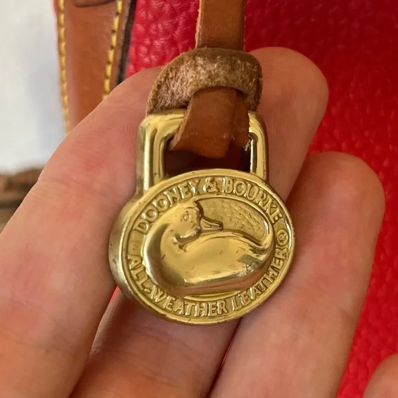 Dooney & Bourke VINTAGE AWL red large Hobo Purse - Picture 3 of 15